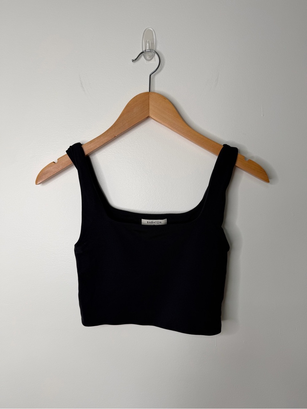 Aritzia Babaton Sculpt Knit Square Neck Cropped Tank Top Black Size XS Athletic